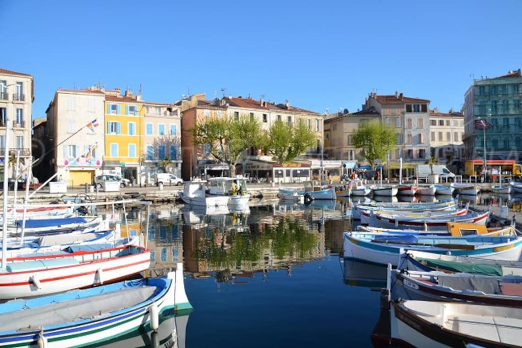 Blue Summer Vibes Duplex Studio For 4P, Ac, Sea View, Parking, Beach At 50M, Spa Access -3 La Ciotat Buitenkant foto